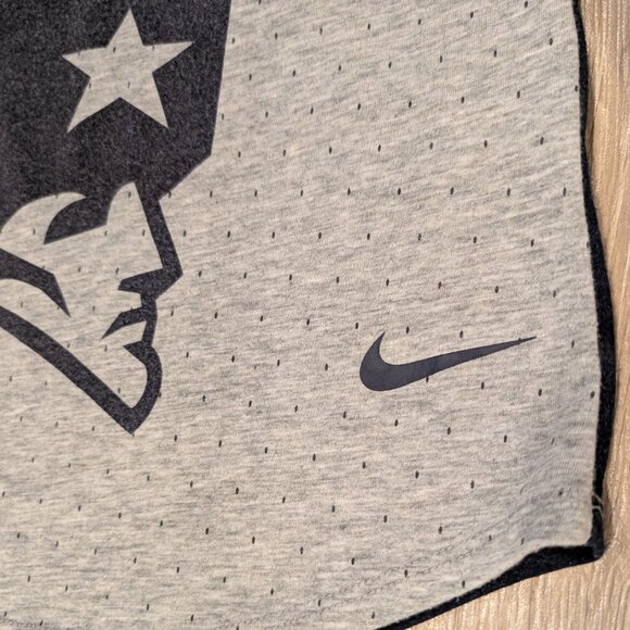Women's Nike New England Patriots Tank Top - Picture 9 of 11